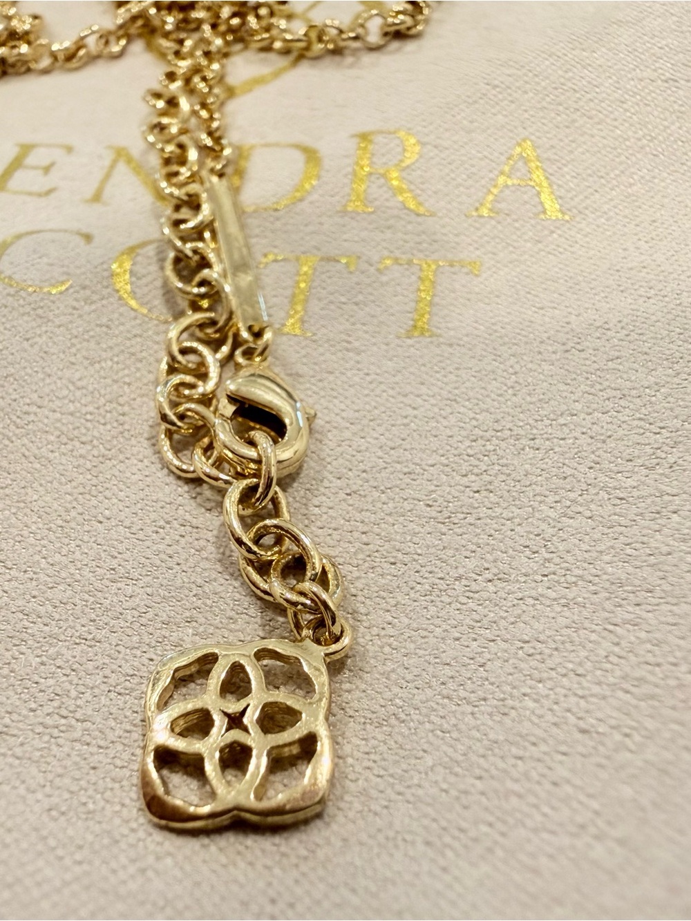 Kendra Scott Ansley Open Heart Pendant Necklace - Gold, GUC! - Picture 8 of 8
